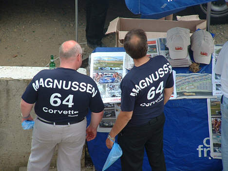 Jan Magnussen havde mange fans på plads ved Le Mans løbet.
(Foto: Claude Foubert / infoscourse-org)